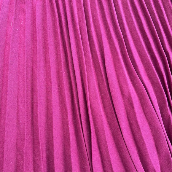 Club Monaco Skirt - Picture 6 of 10